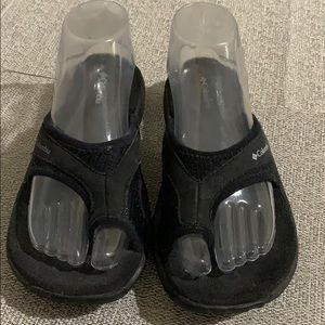 columbia toe loop sandals